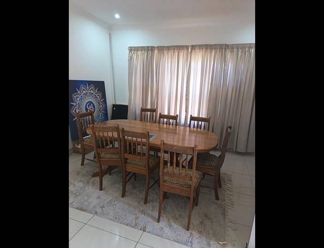 4 BEDROOM PROPERTY TO RENT IN EFFINGHAM HEIGHTS